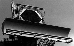 Radar Type 82 (photo: via Lew Paterson)